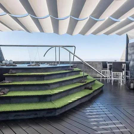 Appartement Atico Con Jacuzzi Frente Al Mar De 2